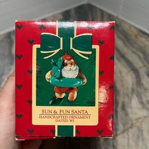 Vintage Hallmark Sun & Fun Santa Christmas Ornament W/BOX 1985
Made in Macau
